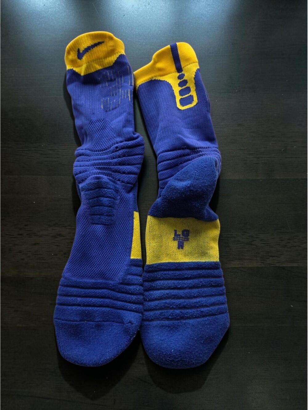 Nike Hyper Elite Cushioned Basketball Crew Socks Blue Yellow Size L OG